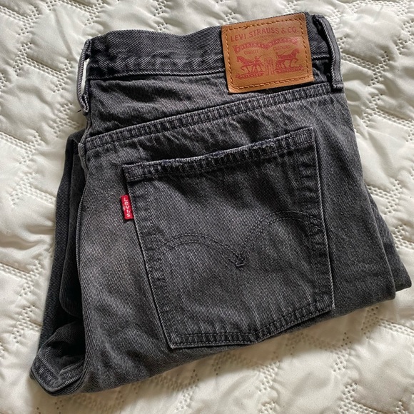 Levis’s mom jeans - Picture 1 of 10